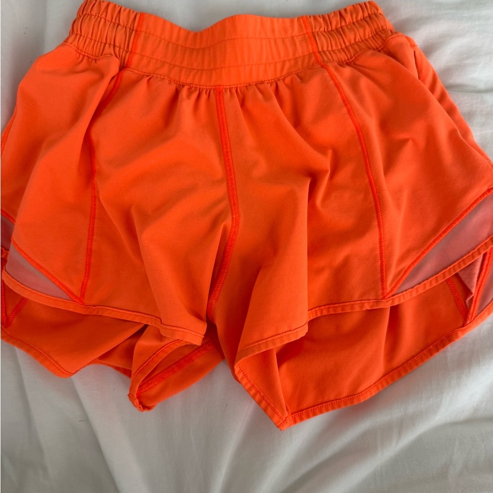 Lululemon Orange hotty hots 2.5